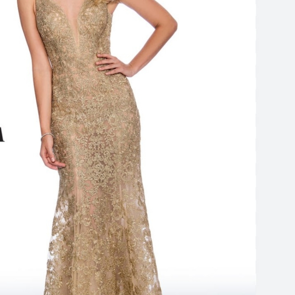 Elegant Gold Lace Maxi Dress - Evening Gown